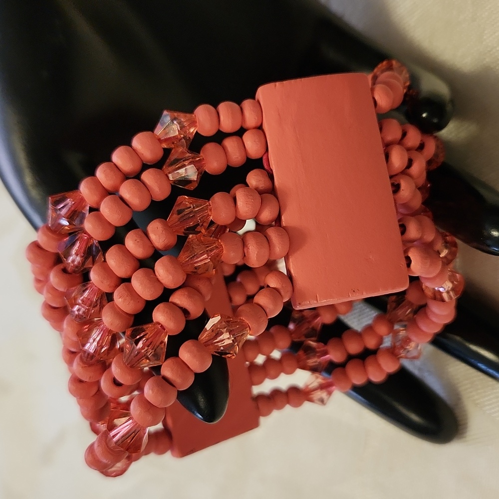 Pink Wood Stretch Bracelet